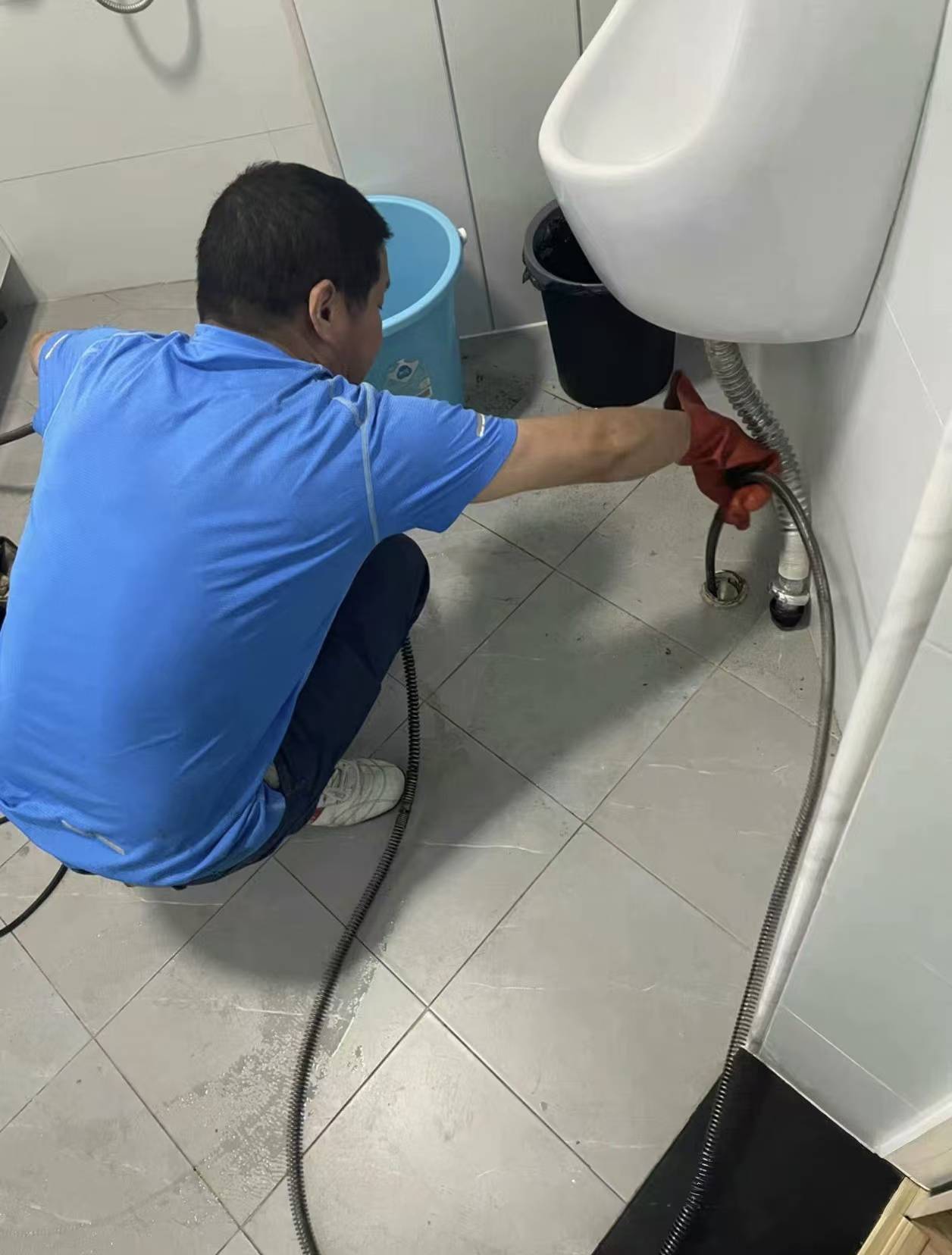 河?xùn)|區(qū)二號橋?qū)I(yè)管道疏通服務(wù) 高效解決下水道堵塞、馬桶疏通與化糞池清理難題