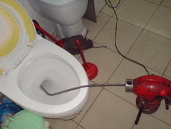 管道疏通 專(zhuān)業(yè)解決方案，暢通無(wú)憂(yōu)生活